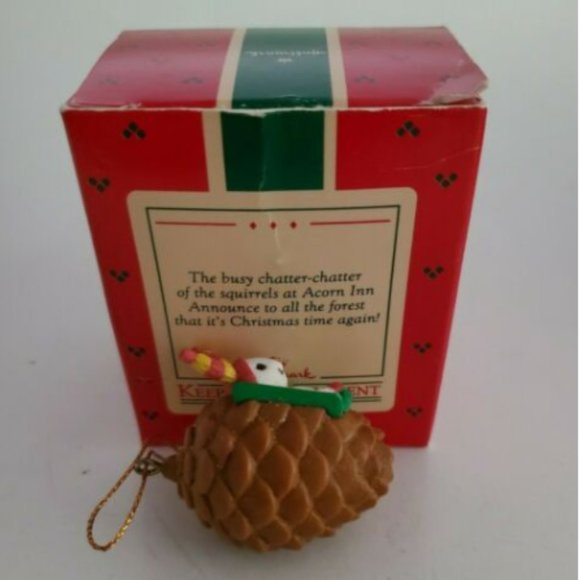 1986 Hallmark Keepsake Ornament Acorn Inn - Picture 2 of 2